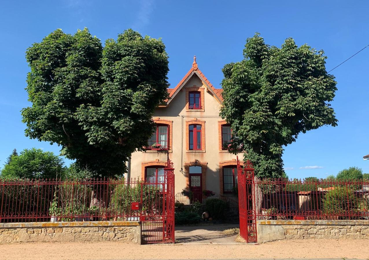 Mas Terre Chambres D'Hotes Lezoux Dış mekan fotoğraf