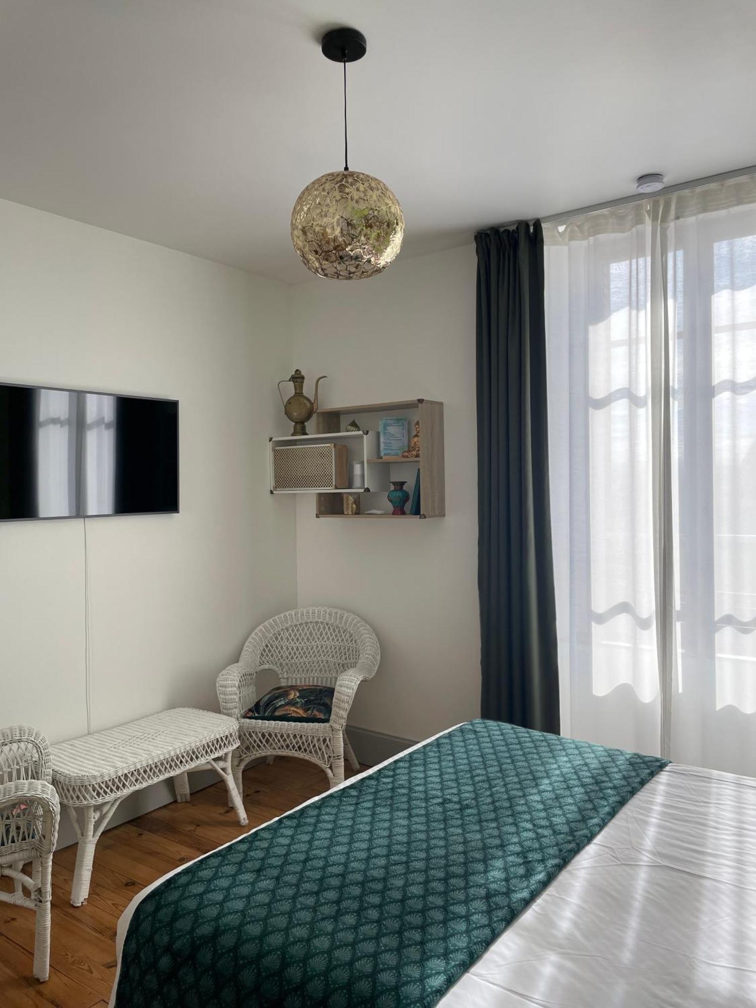 Mas Terre Chambres D'Hotes Lezoux Dış mekan fotoğraf